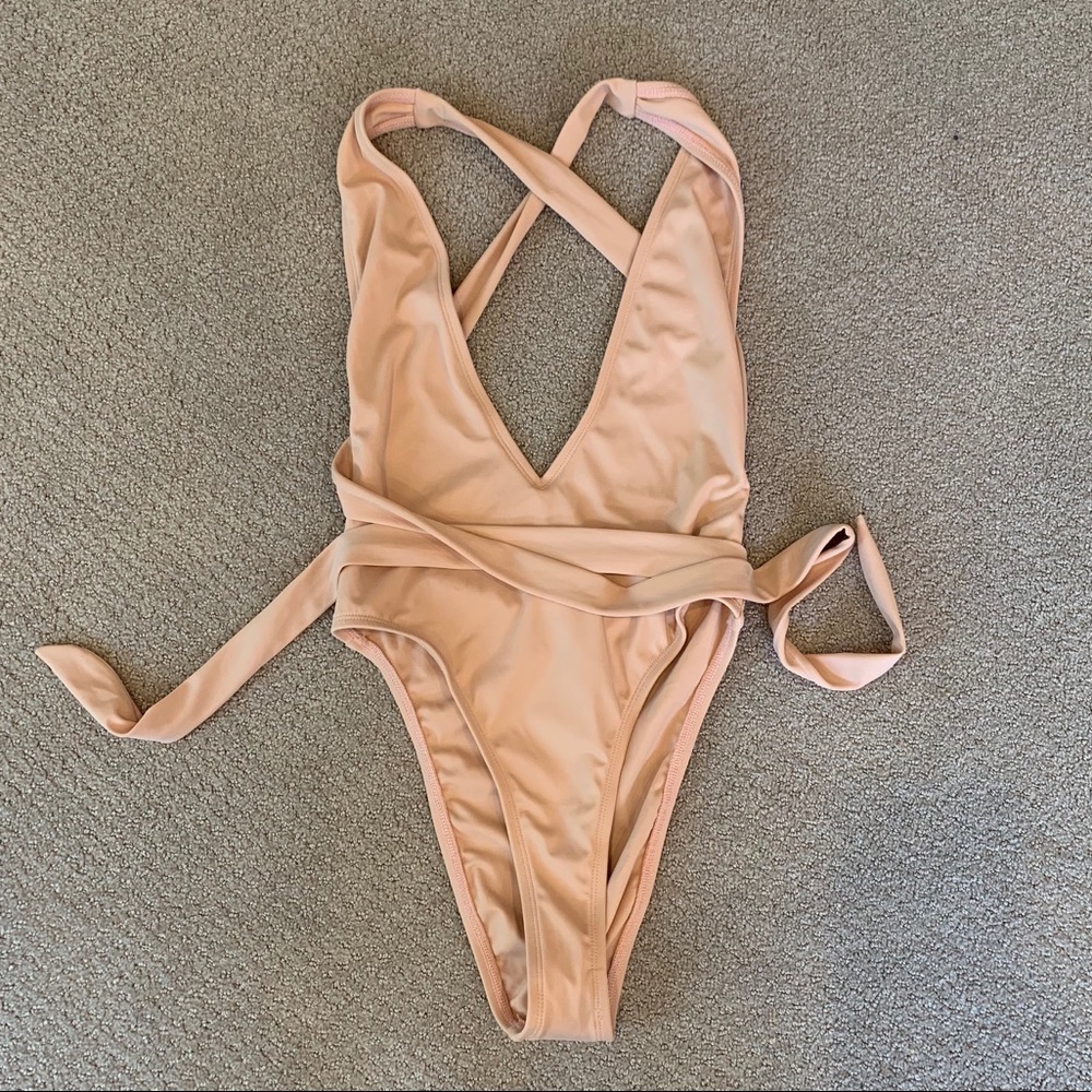Hot Miami Styles multi-way swimsuit NWT
